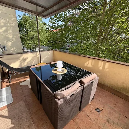 Luxury With Terrace Apartman